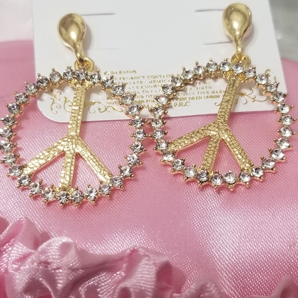 💟3/25  Gold Rhinstone Peace Sign Earings - Picture 8 of 8